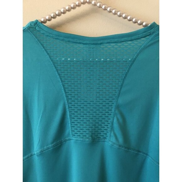 NWT Under Armour Womens Size M Teal Running Shirt Fitted HeatGear Short Sleeve - Picture 4 of 7